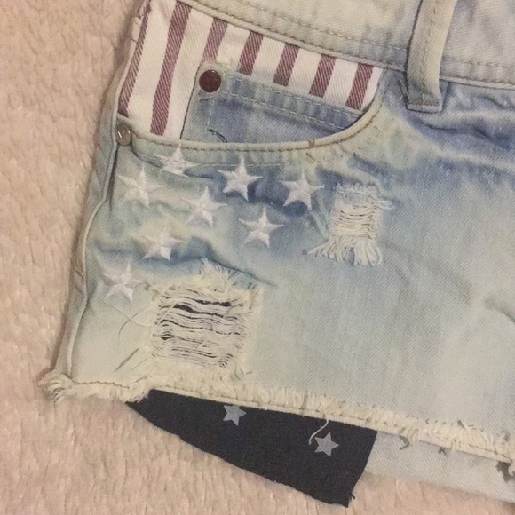 American denim shorts - Picture 2 of 6